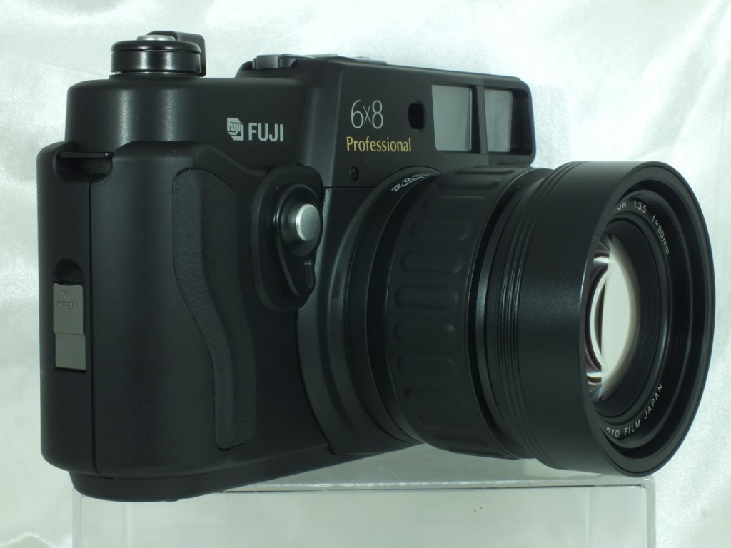 FUJIFILM(フジフィルム) GW680III | 新宿の稀少中古カメラ・フィルムカメラ販売/高額買取ならラッキーカメラ店