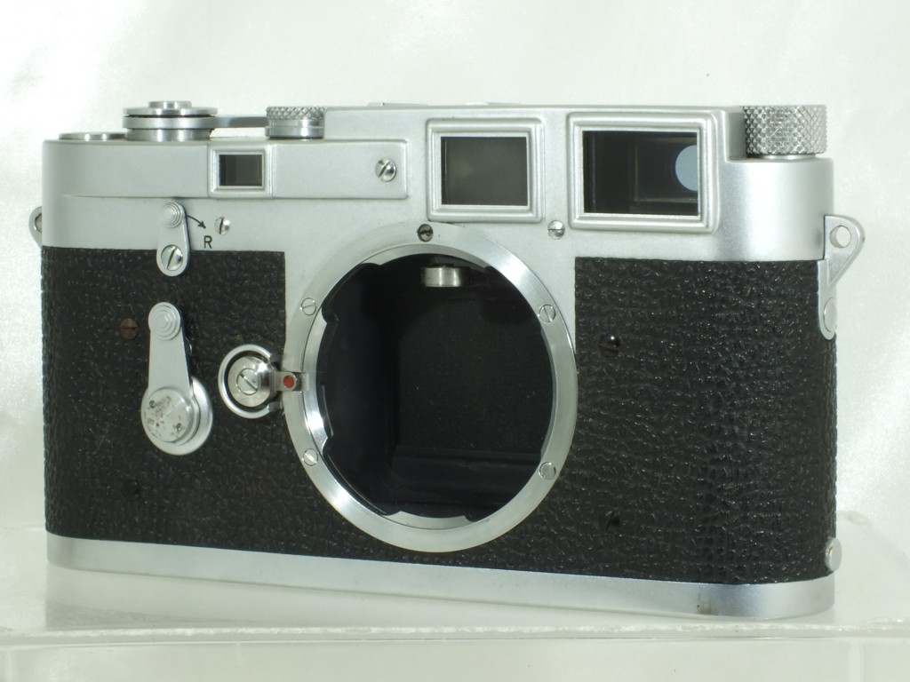 LEICA(ライカ) M3 前期ボディ 75万代 | 新宿の稀少中古カメラ ...