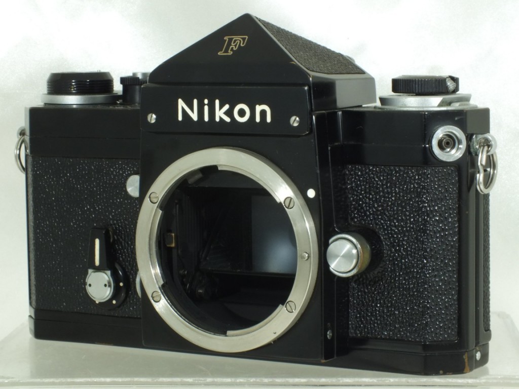 Nikon(ニコン) New F アイレベル ブラック ボディ | 新宿の稀少中古カメラ・フィルムカメラ販売/高額買取ならラッキーカメラ店