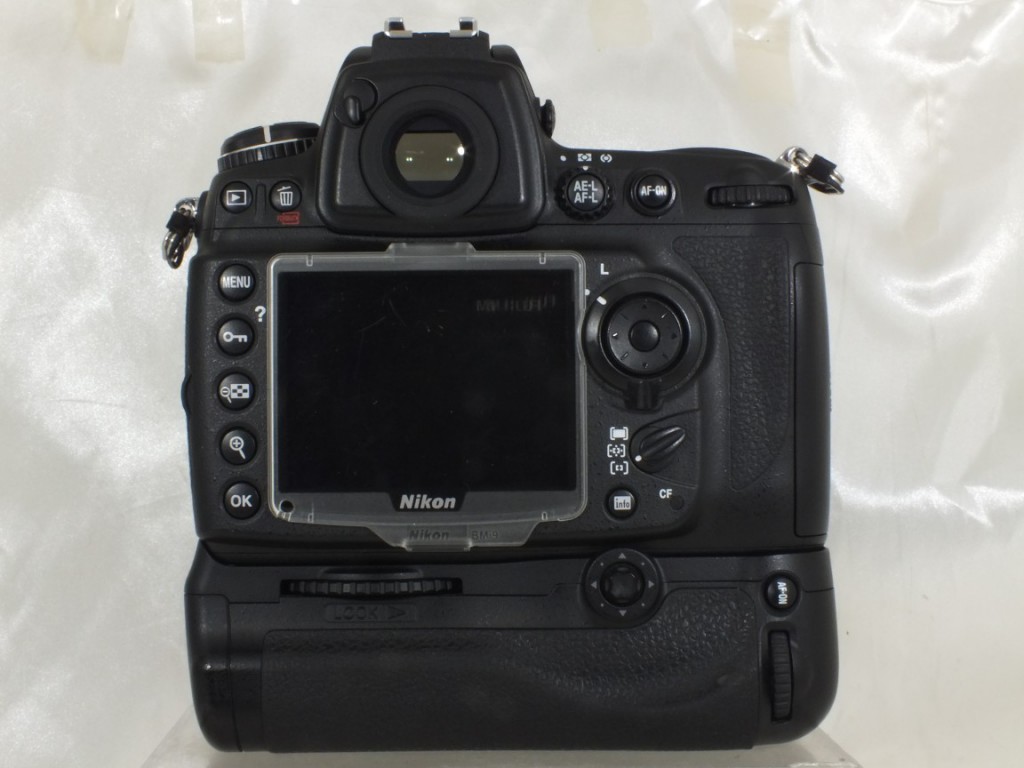 Nikon(ニコン) D700ボディ MB-D10付き | 新宿の稀少中古カメラ 