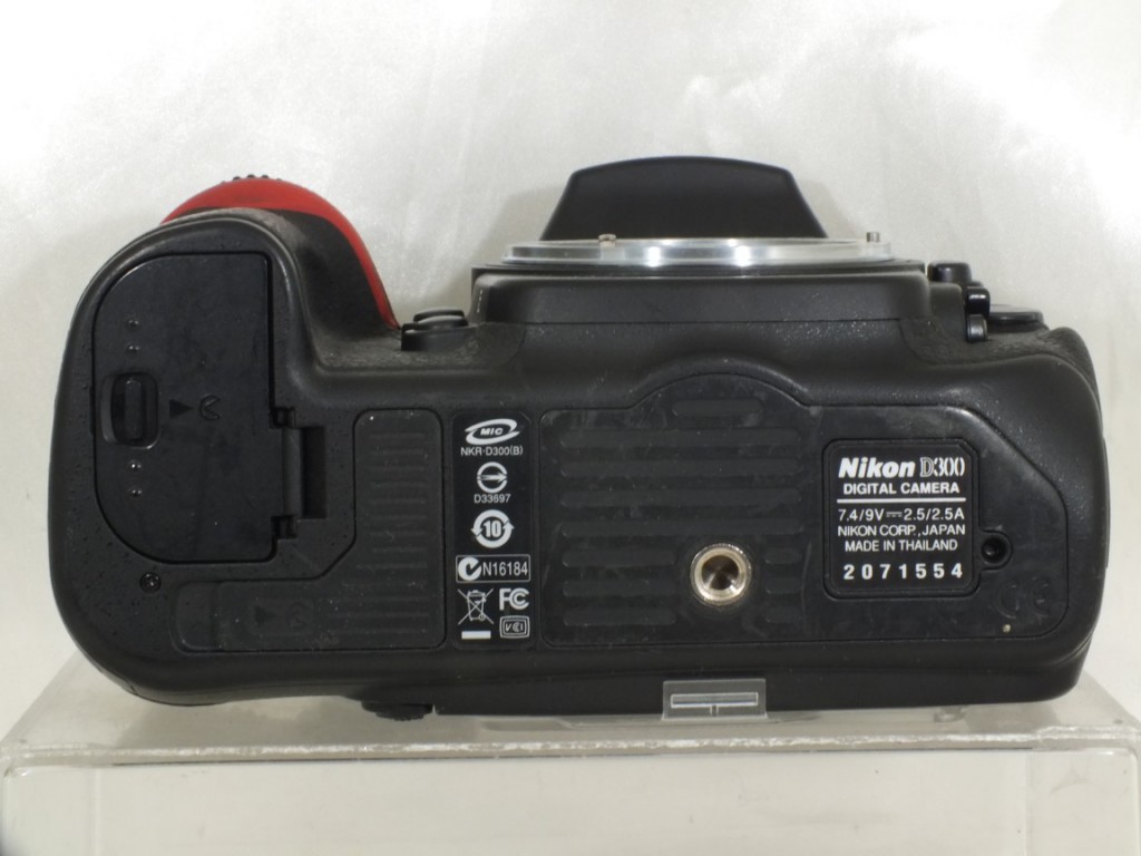 のどのどニコン　Nikon D300 デジタルカメラボディ